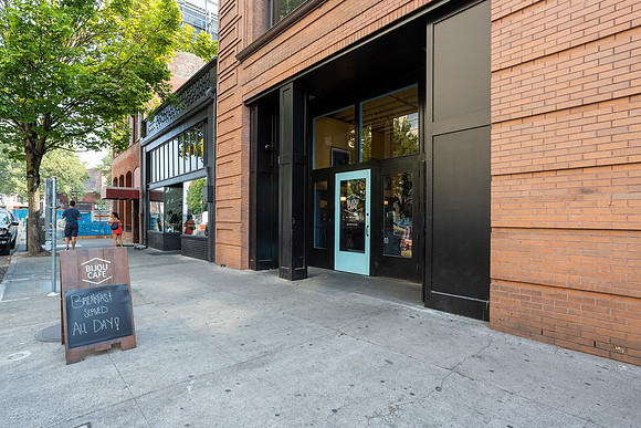 SW 4th Ave Portland area businesses