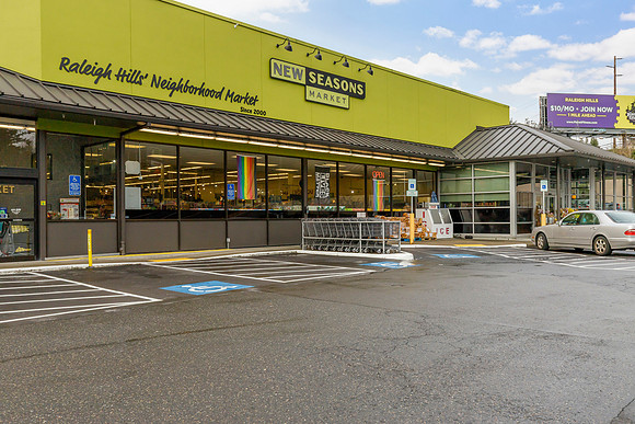 Raleighwood Condos Area Businesses - New Seasons