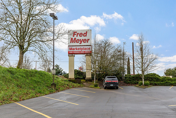Raleighwood Condos Area Businesses - Fred Meyer
