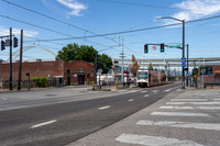 Mississippi Ave Businesses
