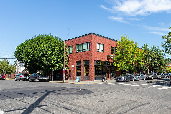 Mississippi Ave Businesses