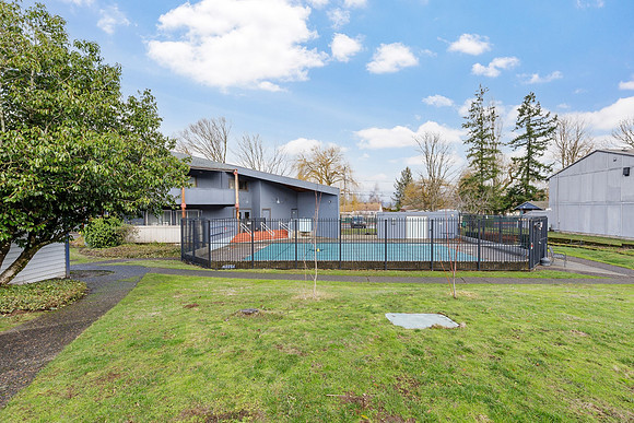 Treehill Condos Area - Wood Village