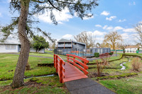 Treehill Condos Area - Wood Village
