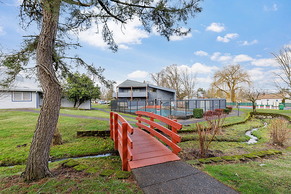 Treehill Condos Area - Wood Village